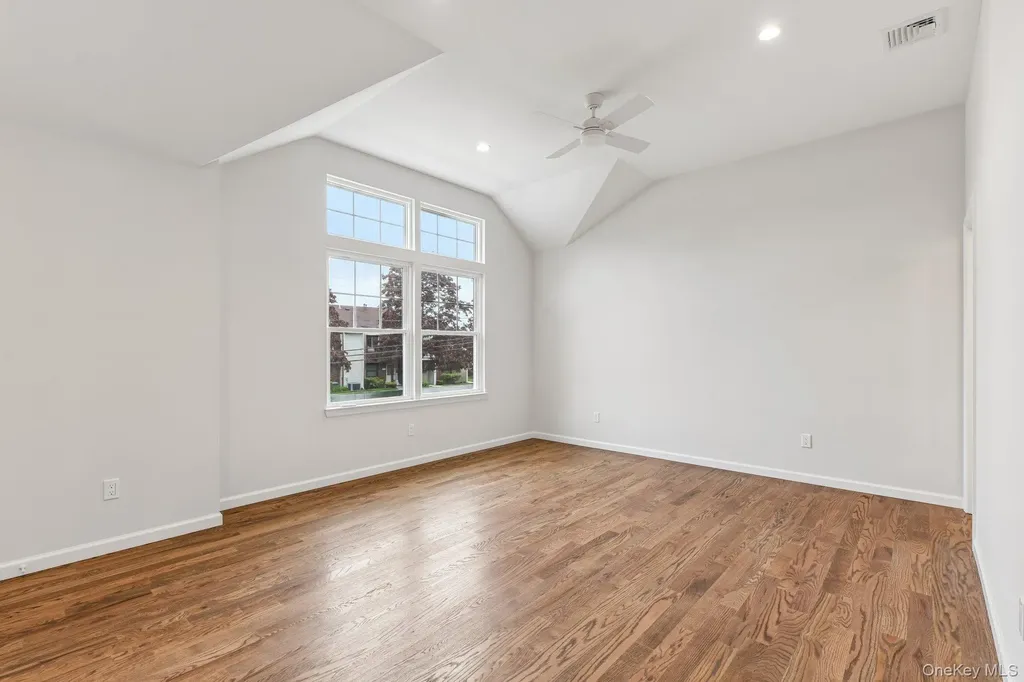 384 Scudder Avenue Copiague NY 11726