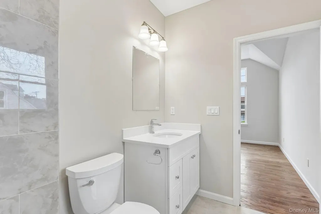 384 Scudder Avenue Copiague NY 11726