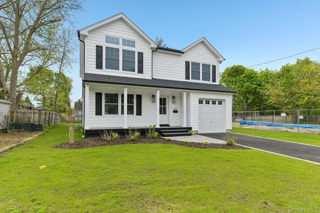 384 Scudder Avenue Copiague NY 11726