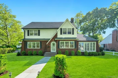 10 Dupont Avenue White Plains NY 10605
