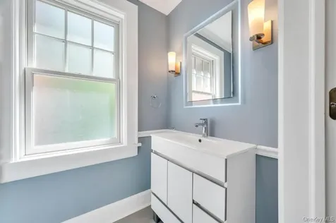10 Dupont Avenue White Plains NY 10605
