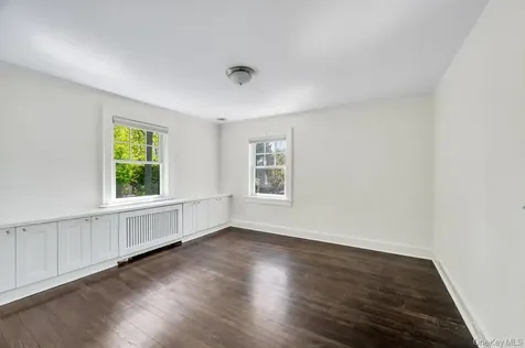 10 Dupont Avenue White Plains NY 10605