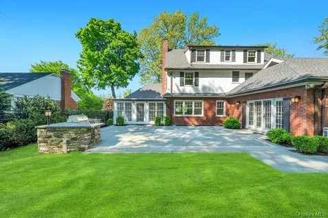 10 Dupont Avenue White Plains NY 10605