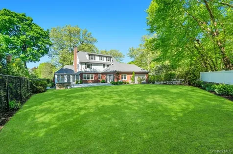 10 Dupont Avenue White Plains NY 10605