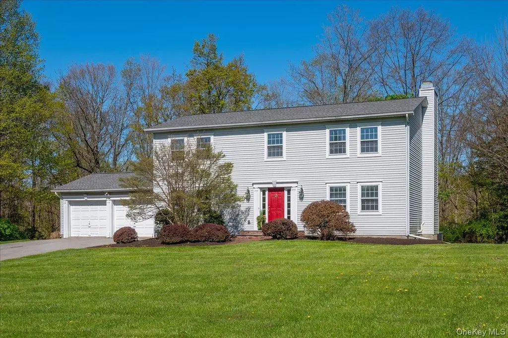 13 Hart Drive Poughkeepsie NY 12603