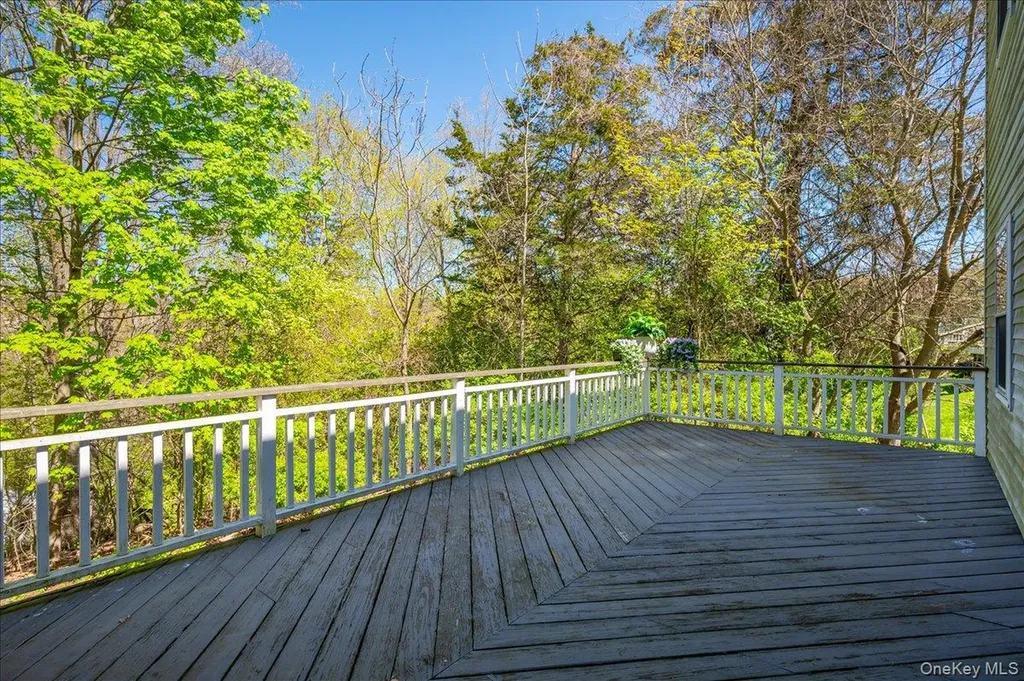 13 Hart Drive Poughkeepsie NY 12603