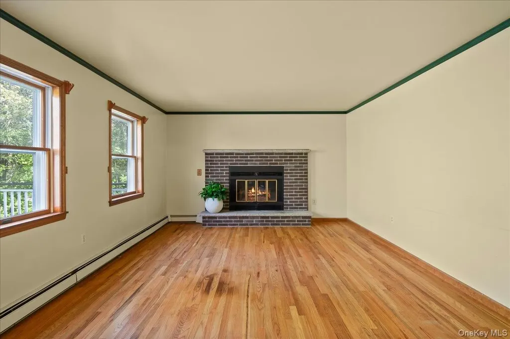 13 Hart Drive Poughkeepsie NY 12603
