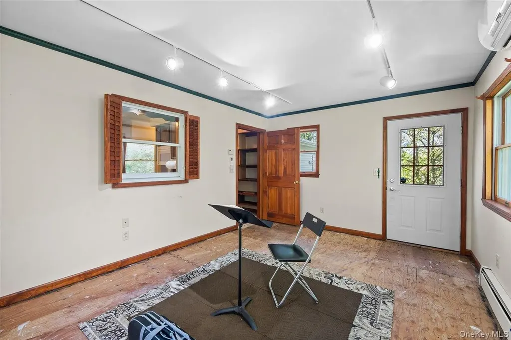 13 Hart Drive Poughkeepsie NY 12603