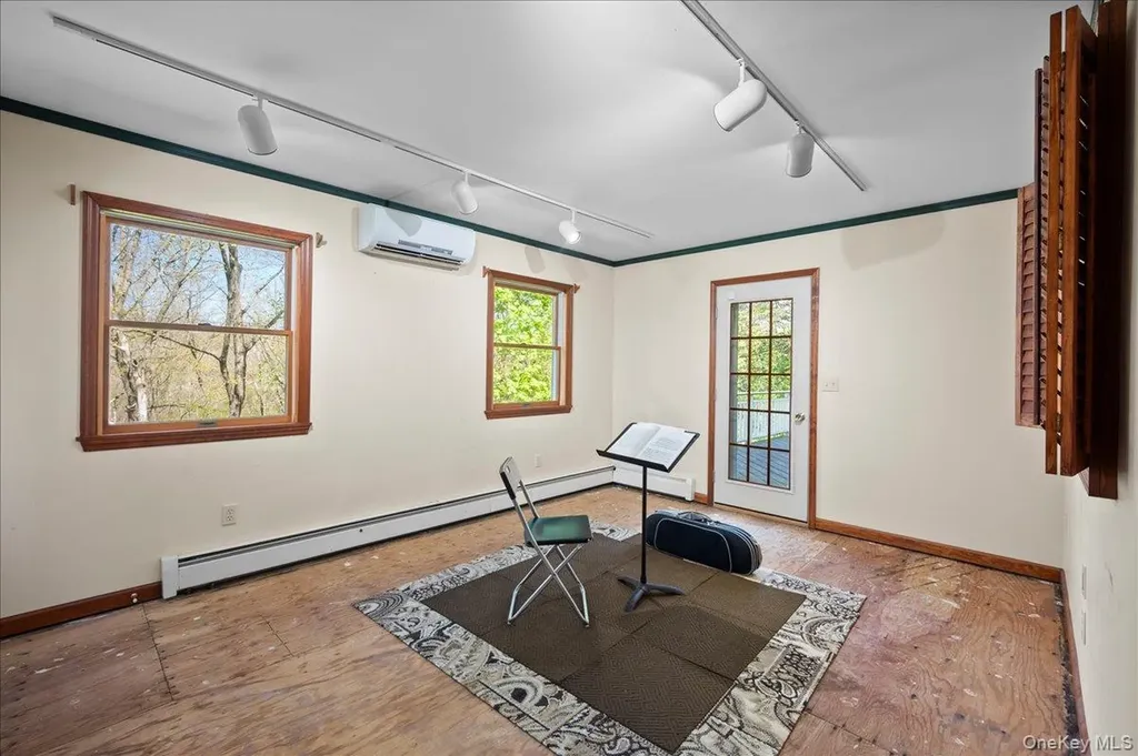 13 Hart Drive Poughkeepsie NY 12603
