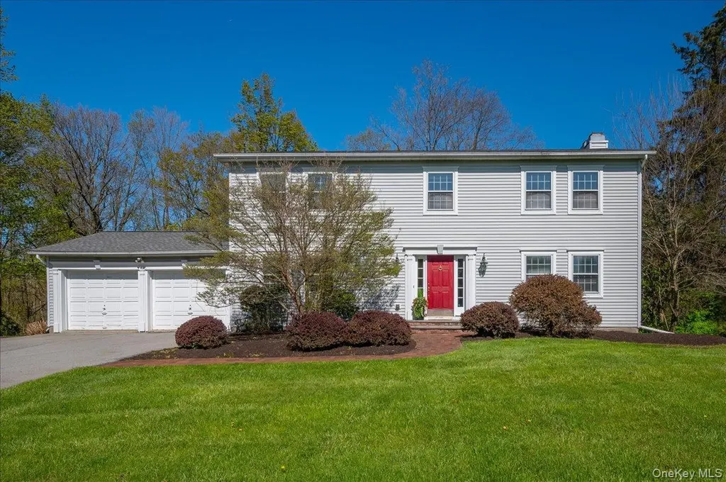 13 Hart Drive Poughkeepsie NY 12603