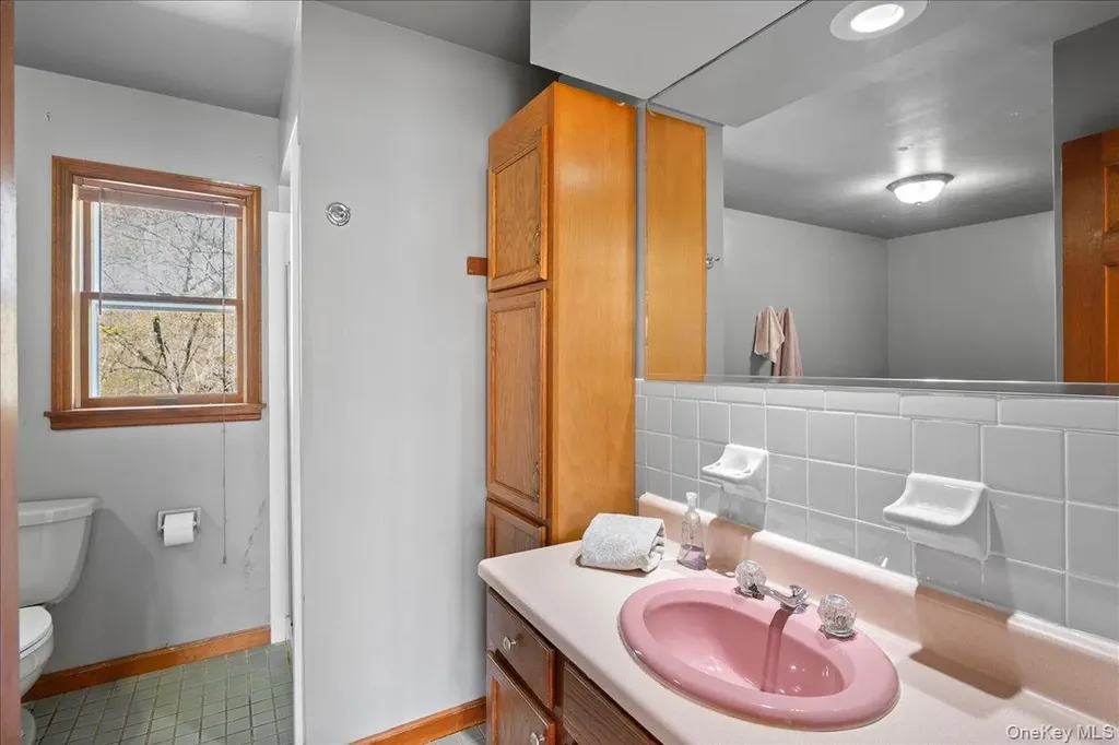 13 Hart Drive Poughkeepsie NY 12603
