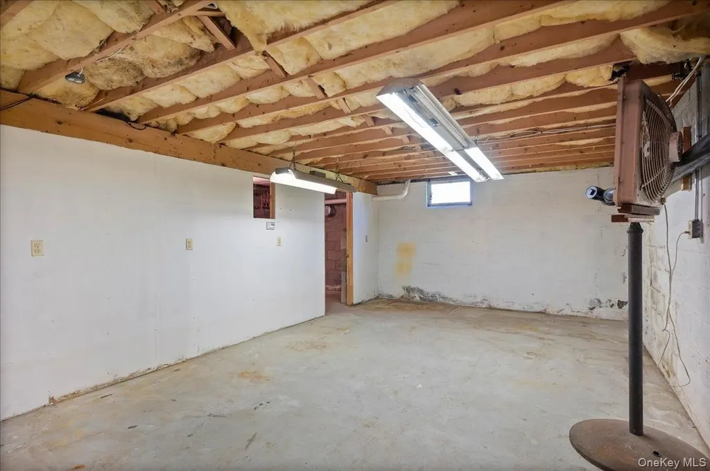 13 Hart Drive Poughkeepsie NY 12603