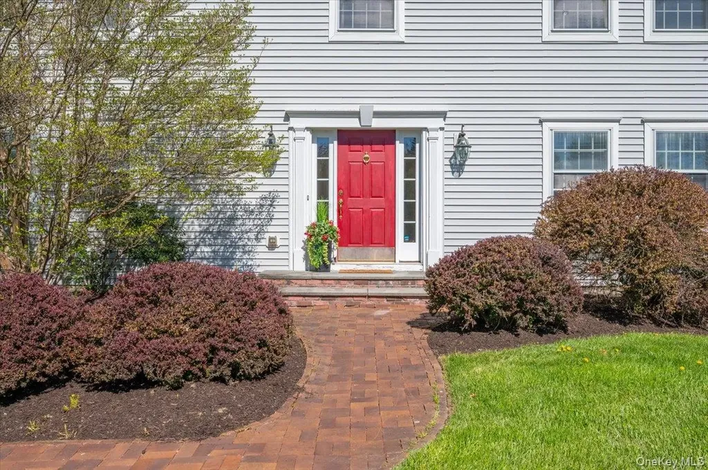 13 Hart Drive Poughkeepsie NY 12603