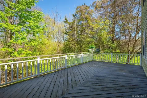 13 Hart Drive Poughkeepsie NY 12603