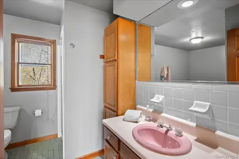 13 Hart Drive Poughkeepsie NY 12603