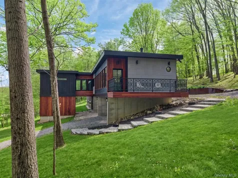 490 Old State Route 82 Craryville NY 12521