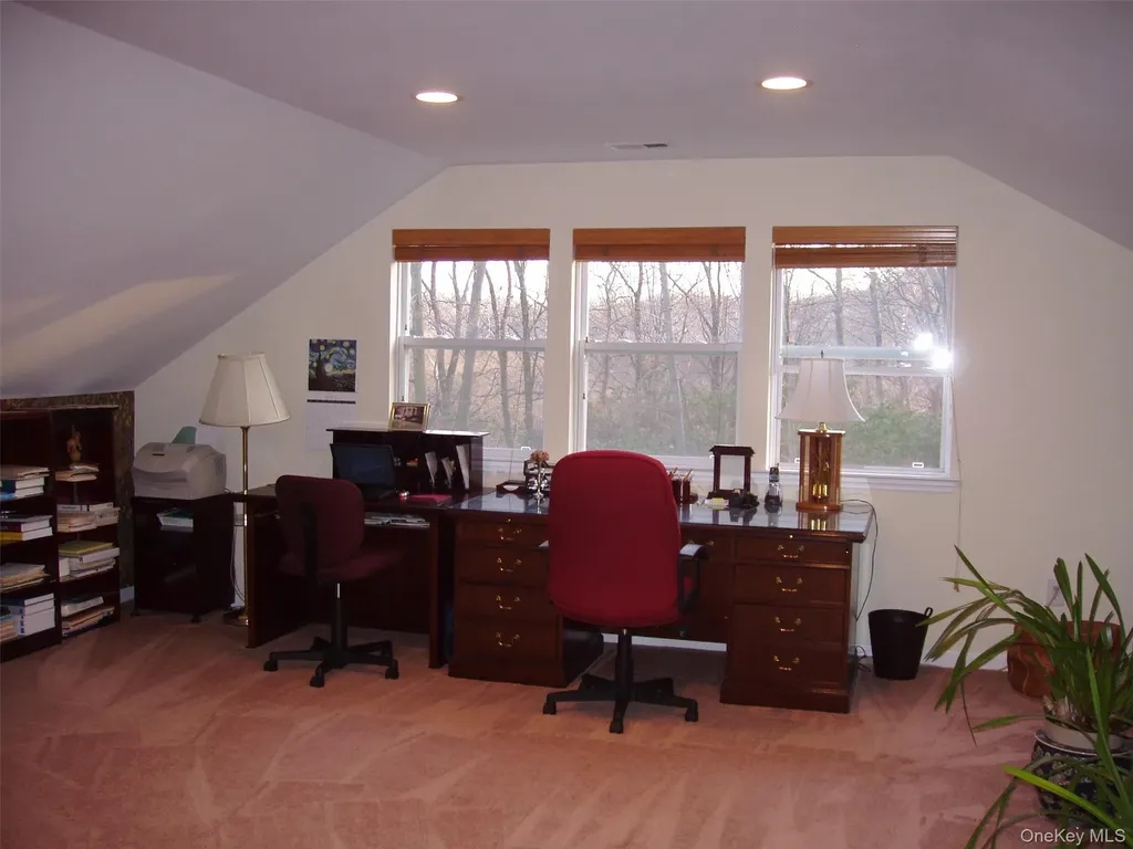3 Heidi Lane Mount Sinai NY 11766