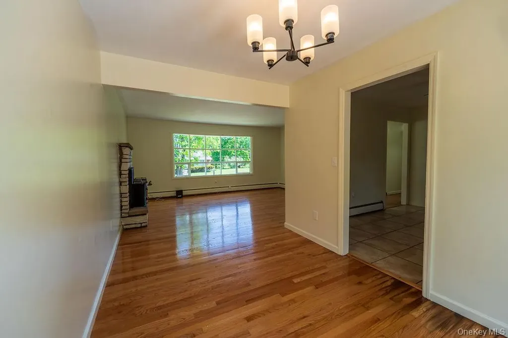 5 Idlewild Drive Poughkeepsie NY 12601