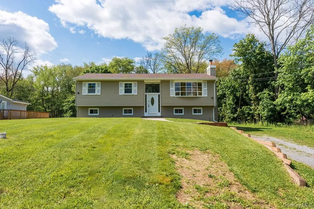 5 Idlewild Drive Poughkeepsie NY 12601