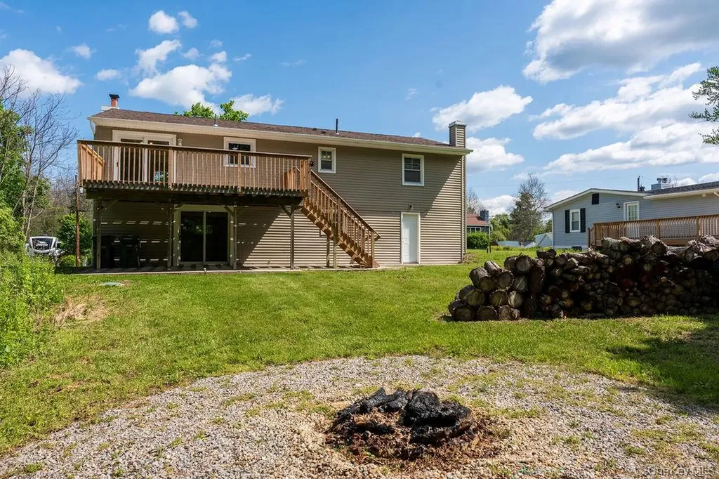 5 Idlewild Drive Poughkeepsie NY 12601