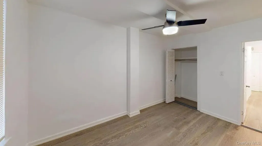 1053 E 222nd Street Bronx NY 10469