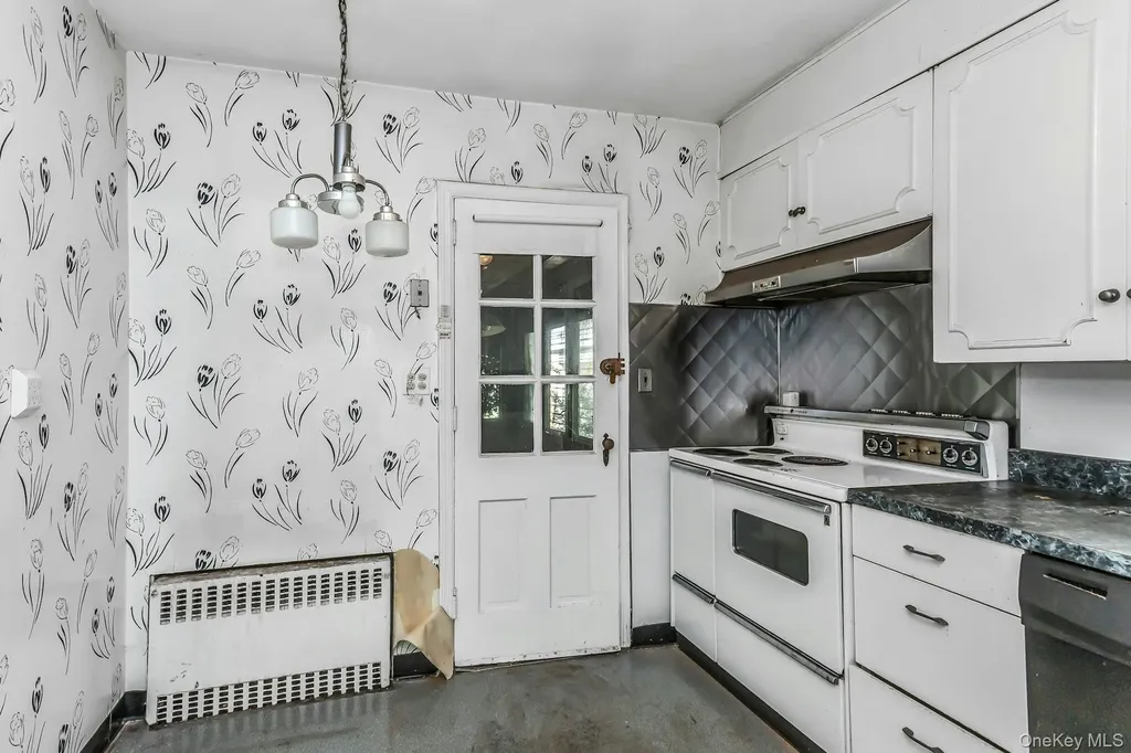 461 Madison Avenue West Hempstead NY 11552