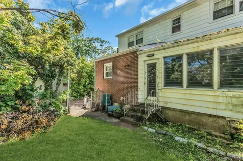 461 Madison Avenue West Hempstead NY 11552