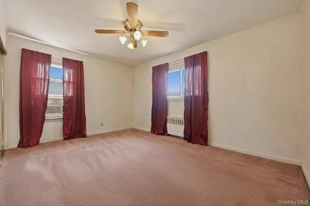 82 Morris Drive East Meadow NY 11554