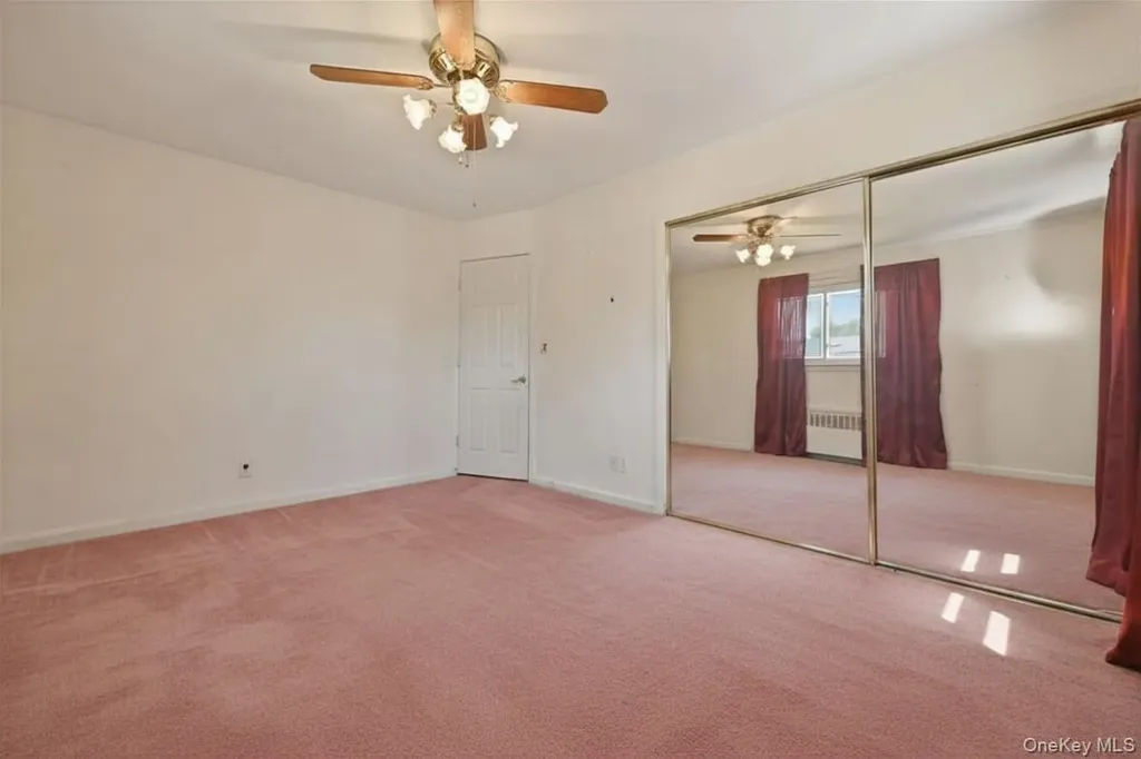 82 Morris Drive East Meadow NY 11554