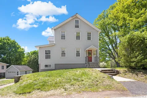 184 3RD Street Buchanan NY 10511