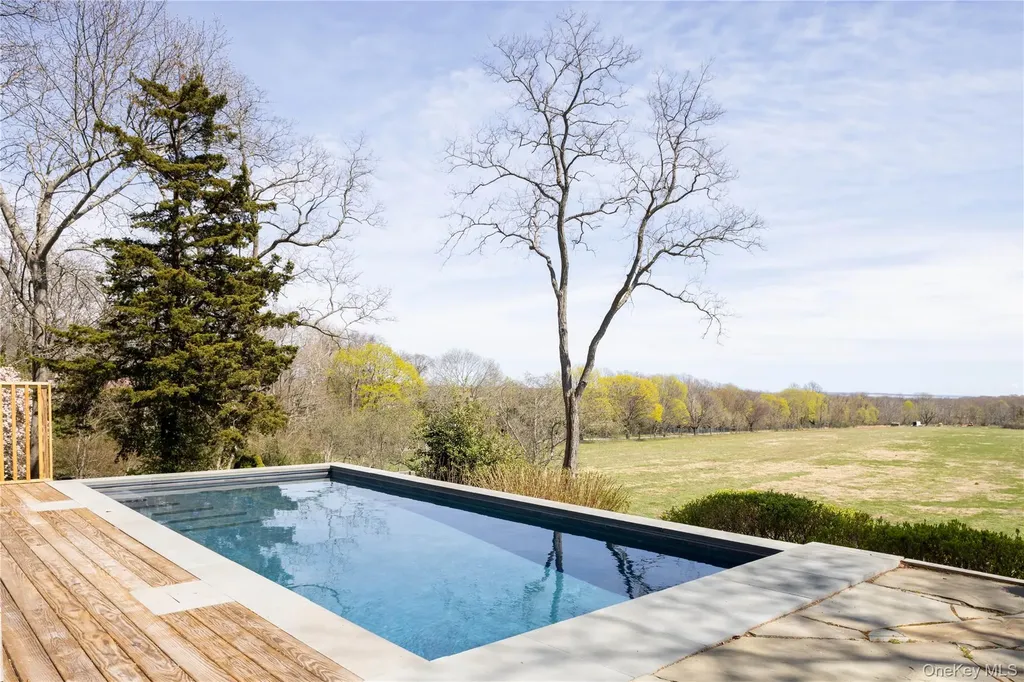255 S View Drive Orient NY 11957