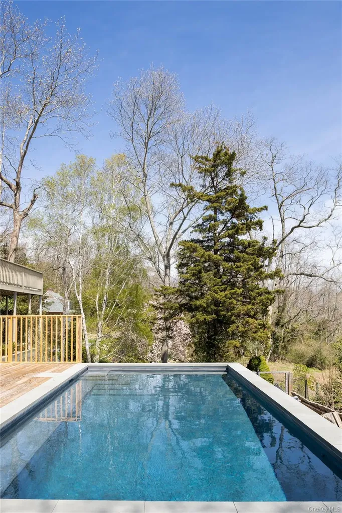 255 S View Drive Orient NY 11957