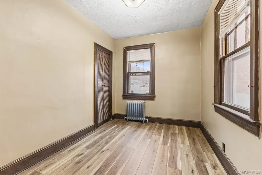 61-17A 165th Street Fresh Meadows NY 11365