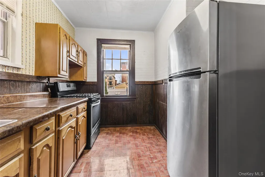 61-17A 165th Street Fresh Meadows NY 11365