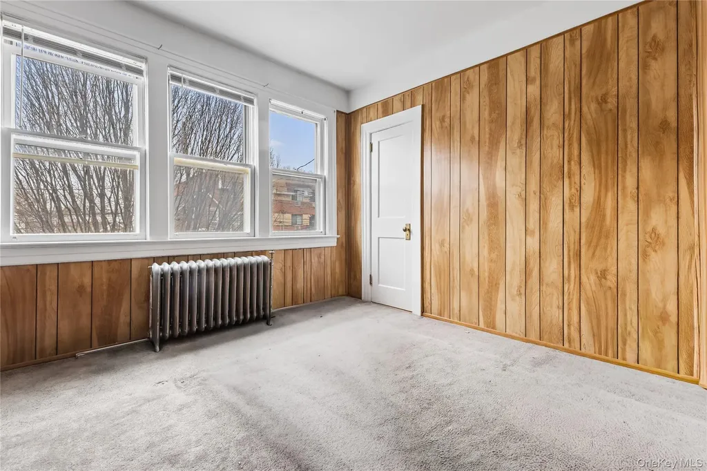 61-17A 165th Street Fresh Meadows NY 11365