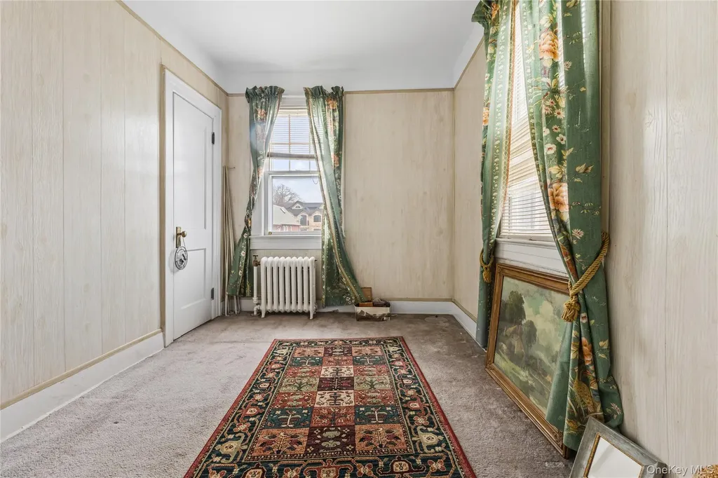 61-17A 165th Street Fresh Meadows NY 11365