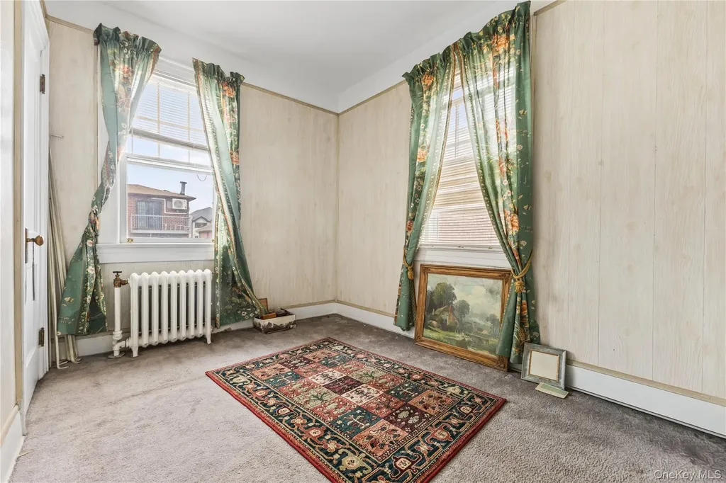 61-17A 165th Street Fresh Meadows NY 11365