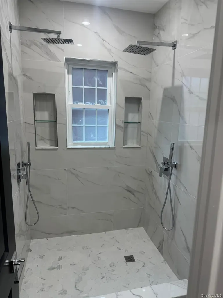 24712 139th Avenue Rosedale NY 11422
