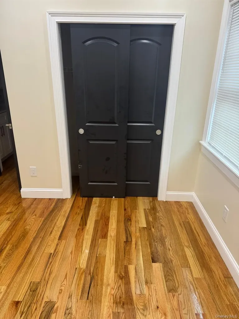 24712 139th Avenue Rosedale NY 11422