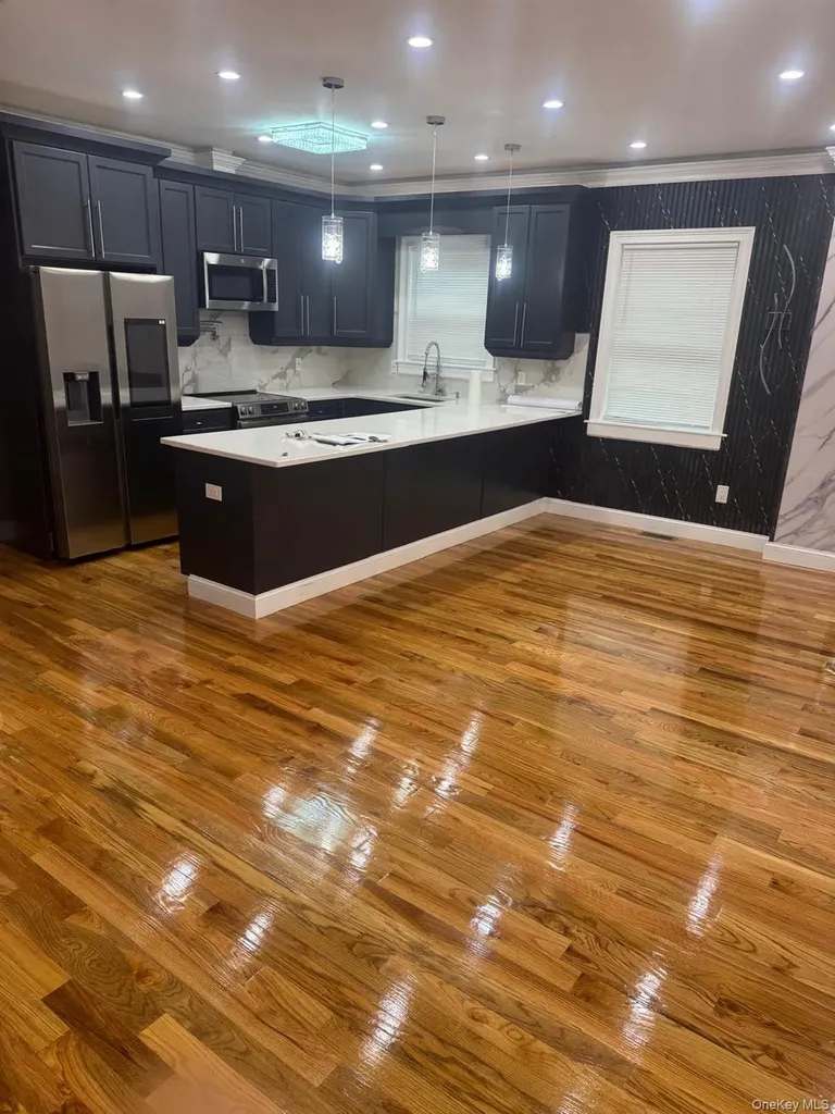 24712 139th Avenue Rosedale NY 11422