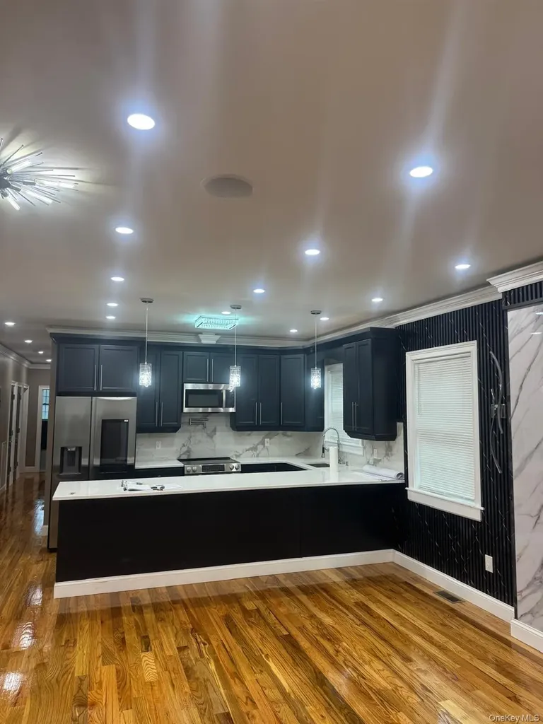 24712 139th Avenue Rosedale NY 11422