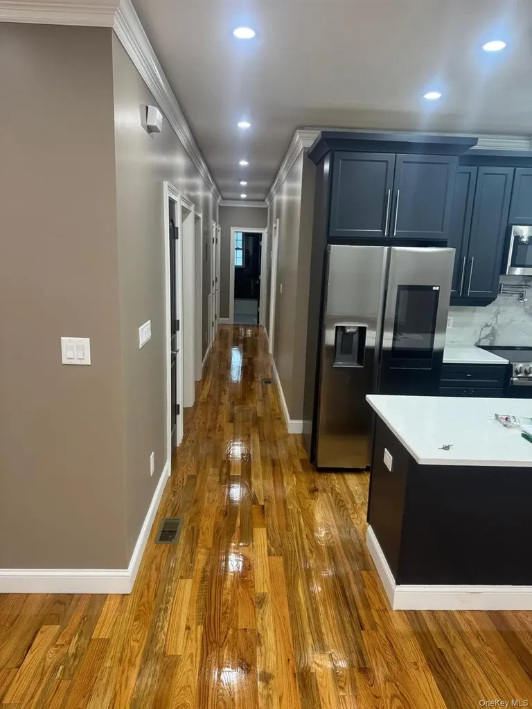 24712 139th Avenue Rosedale NY 11422