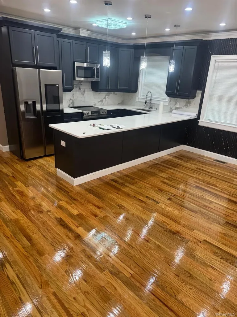 24712 139th Avenue Rosedale NY 11422