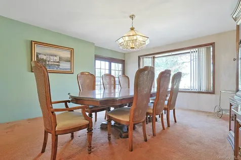 25 Tennyson Drive Nanuet NY 10954