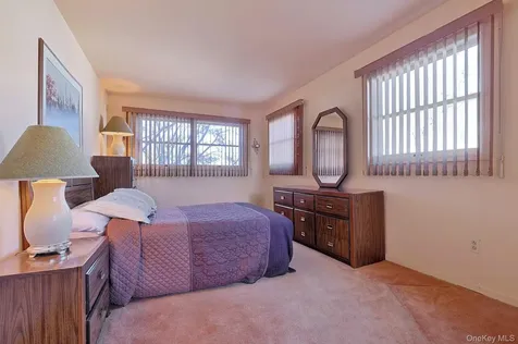 25 Tennyson Drive Nanuet NY 10954