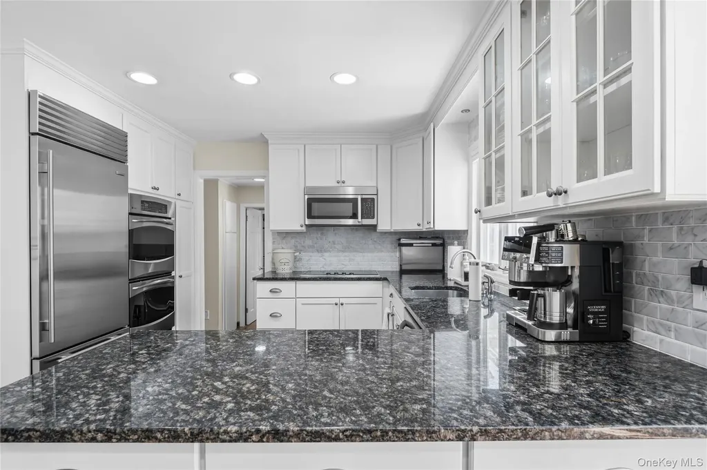199 Split Rock Road Syosset NY 11791