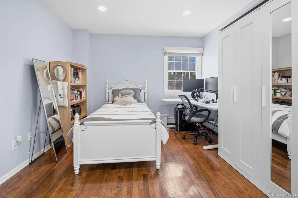 199 Split Rock Road Syosset NY 11791