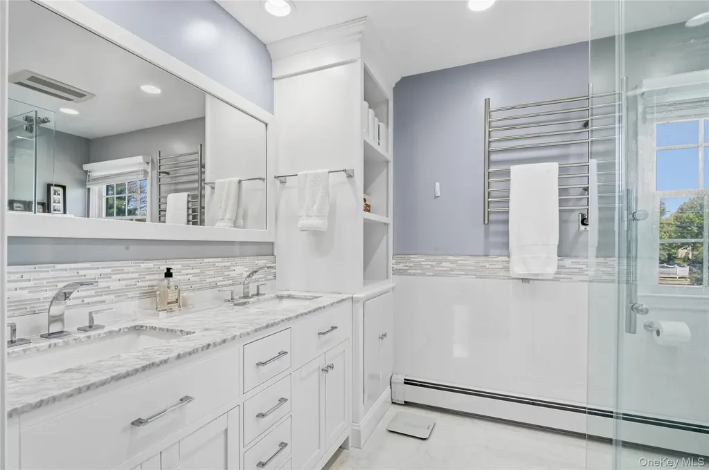 199 Split Rock Road Syosset NY 11791