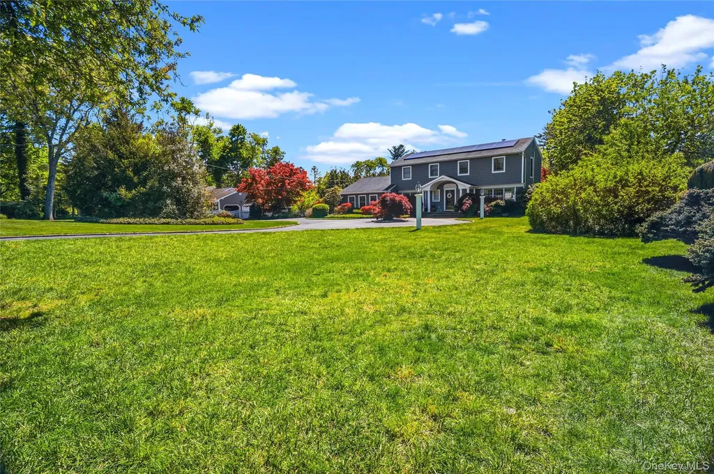 199 Split Rock Road Syosset NY 11791