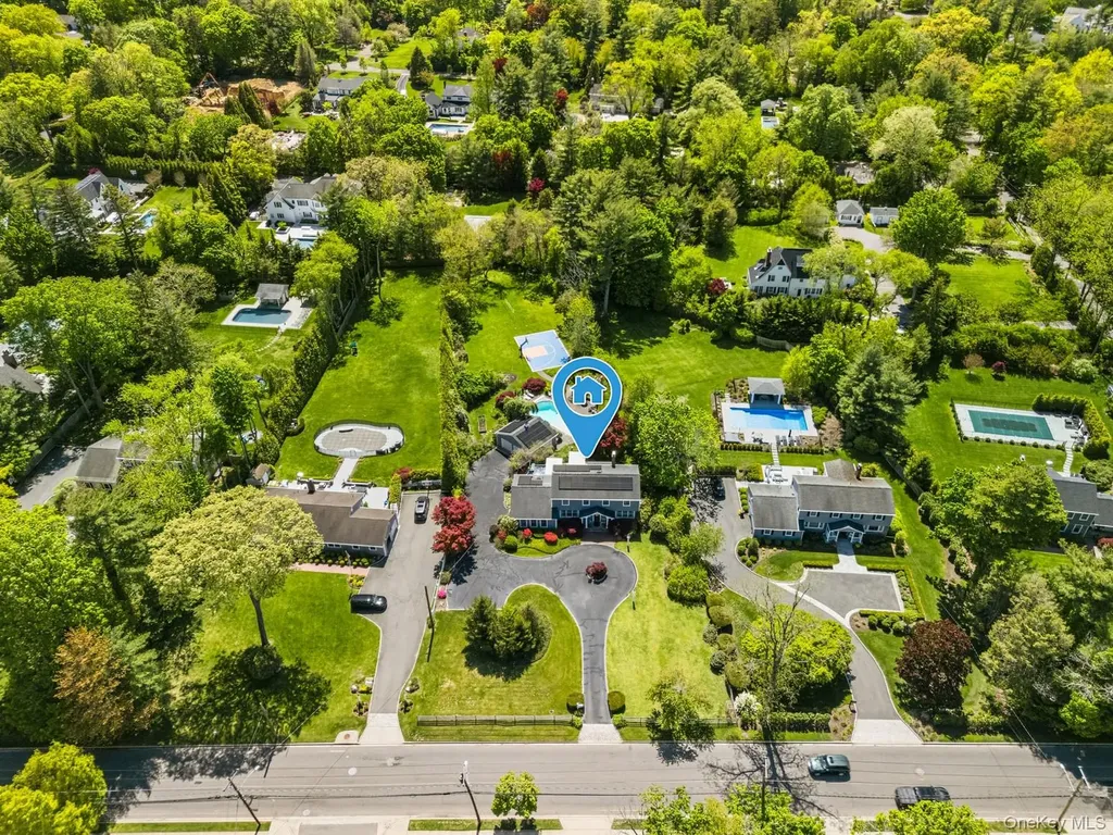199 Split Rock Road Syosset NY 11791
